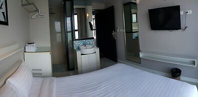 Serenotel Pattaya Beach Front