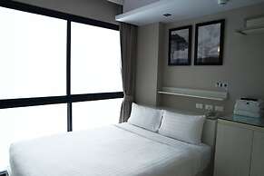 Serenotel Pattaya Beach Front