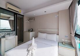 Serenotel Pattaya Beach Front