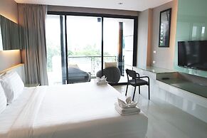 Serenotel Pattaya Beach Front