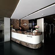 Serenotel Pattaya Beach Front