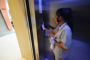 HARRIS Hotel & Conventions Bekasi