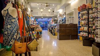 Gotum Hostel 2 at Thalang Road