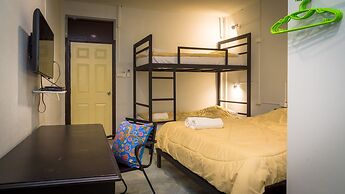 Gotum Hostel 2 at Thalang Road