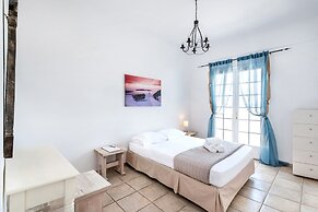 LavaRock Villa