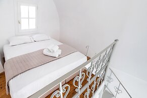 LavaRock Villa