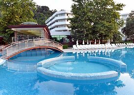 Arabella Beach Hotel