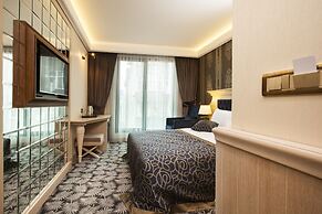 The Conforium Hotel