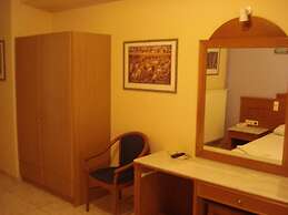 Hotel Cybele