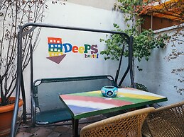 Deeps Hostel