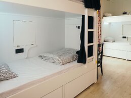 Deeps Hostel