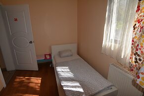 Deeps Hostel