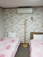Nabijam Motel
