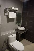 Super 8 Hotel @ Bayan Baru