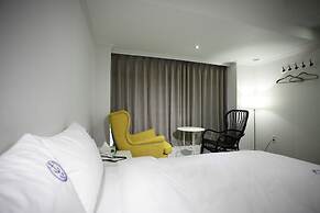 Hillside Hotel
