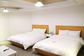Hillside Hotel