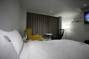 Hillside Hotel