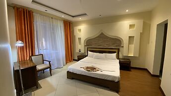 Lux Suites shanzu Seafront Apartments