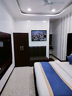 HOTEL OM