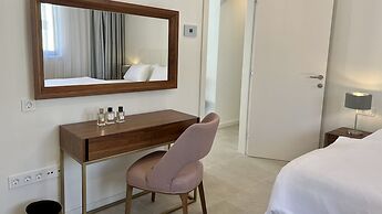 Sunraf Luxe Apartments