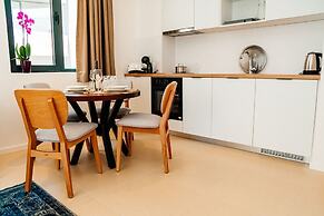 Sunraf Luxe Apartments
