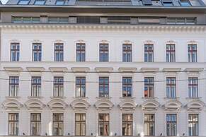 Numa Vienna Terra