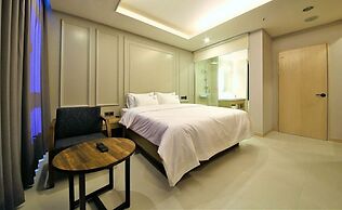 Time Square Hotel