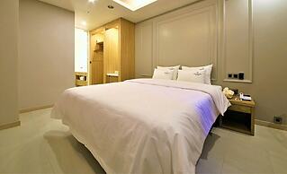 Time Square Hotel