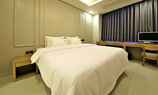 Time Square Hotel
