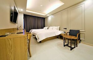 Time Square Hotel