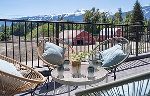Western Star by Revelstoke Vacations