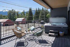 Western Star by Revelstoke Vacations