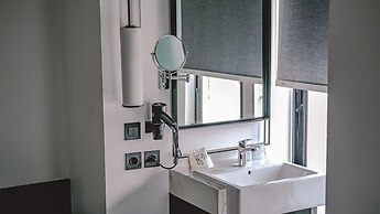 REZ Hotel Semarang