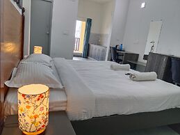 Hotel Auro Maison