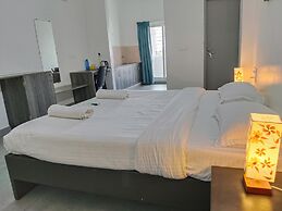 Hotel Auro Maison