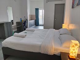 Hotel Auro Maison