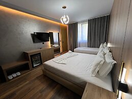 Toka Hotel Restaurant
