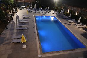 Toka Hotel Restaurant