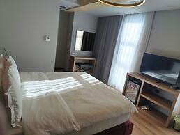 Toka Hotel Restaurant