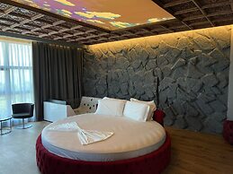 Toka Hotel Restaurant