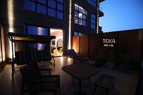 Toka Hotel Restaurant