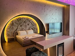Toka Hotel Restaurant