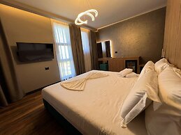 Toka Hotel Restaurant