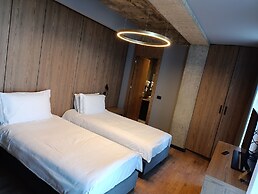 Toka Hotel Restaurant