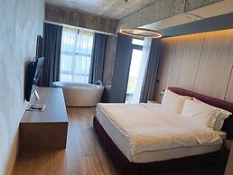 Toka Hotel Restaurant