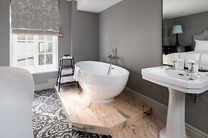 No. 30 Knightsbridge