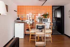 Artsy Nest in Haifa CTR by Sea N' Rent