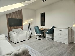 Holdvirág Hotel
