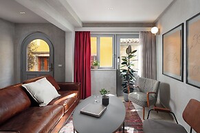 Mirakul Residence
