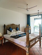 Naomi Beach Resort